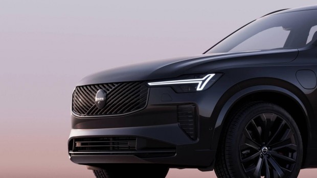 Volvo XC90 B5 AWD PLUS Dark Black Edition !!!!!