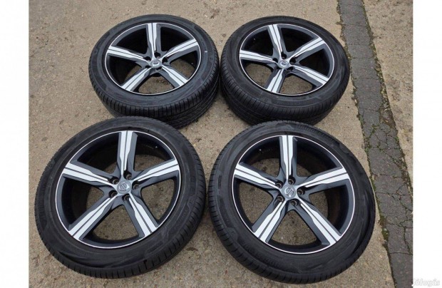 Volvo XC90 Gyári R-Design 20" colos alufelni garnitúra nyári gumikkal!