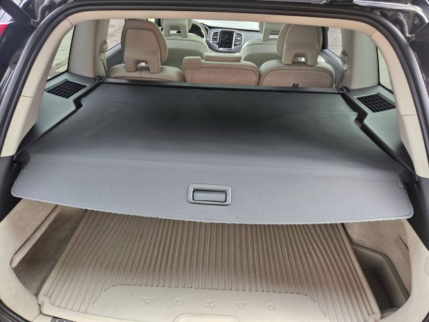 Volvo XC90 II gyári csomagtér roló, 2015-2024 közt