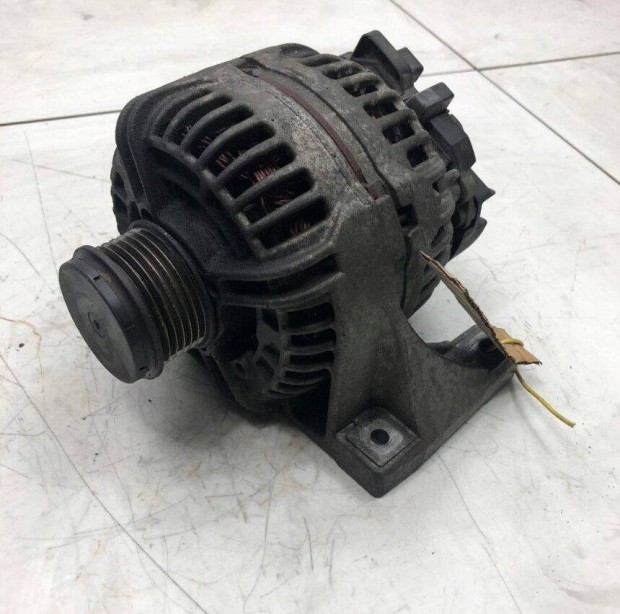 Volvo XC90 I S80 I S60 I V70 II XC70 II D5 generátor 8676498