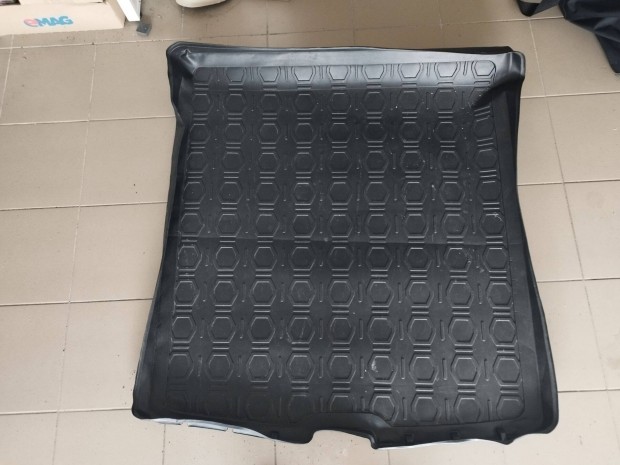 Volvo XC90 - Csomagtr tlca elad