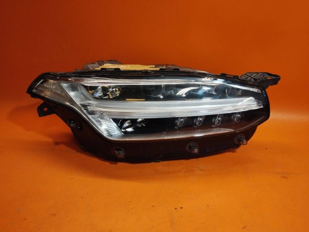 Volvo XC90 jobb led lmpa 32404716 (S4.120.1216)