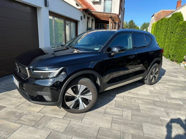 Volvo XC 40 garanciális kevés kilométerrel eladó