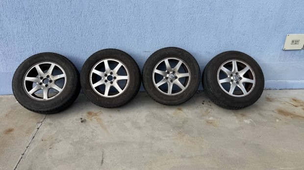Volvo XC 70 gyari 16" alufelni szett teli gumival
