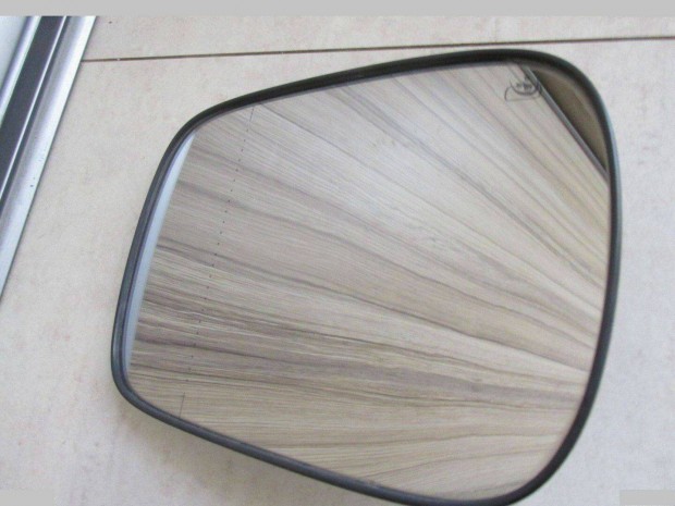 Volvo XC 90 BLIS t�k�rlap Gy�ri T�k�r Holtt�rfigyel� Visszapillan