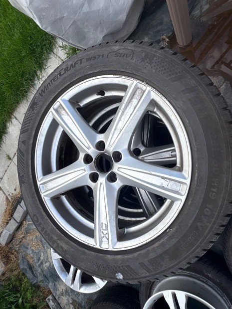 Volvo XC felni 19 5x108 osztókör 8J széles Et 49,kumho téli gumi