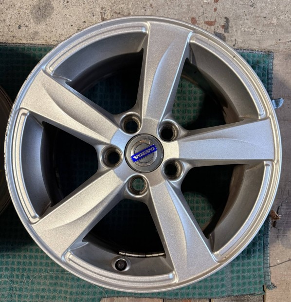 Volvo alufelni 16'' 4db