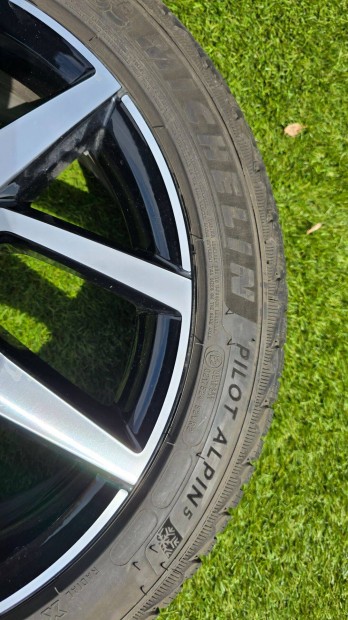 Volvo alufelni 18"