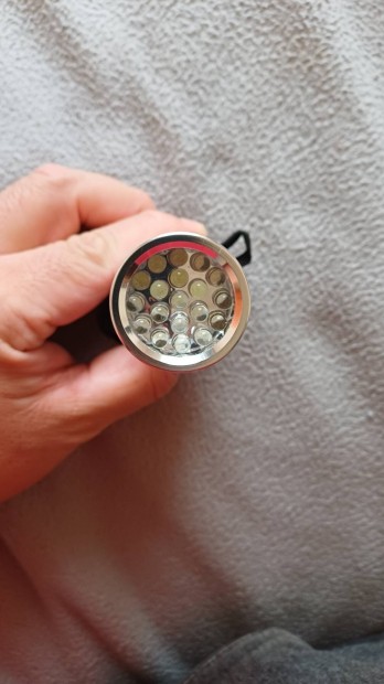 Volvo felirat� l�mpa 