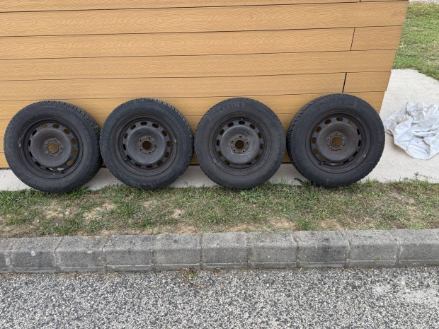 Volvo ford 5x108 195/65r15 felni eladó.