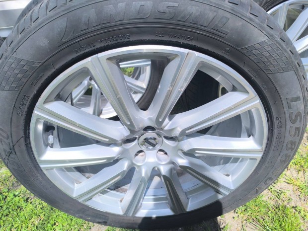 Volvo gyári 275/45 R20 alu felni /kerék nyári gumival