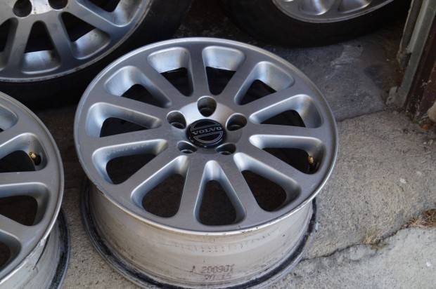 Volvo gyri alu felni 4 db 16 colos megkmlt szp