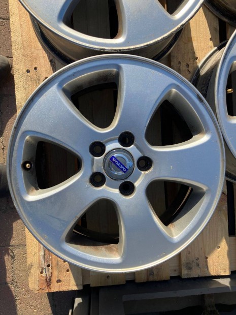 Volvo gyri felni 4 db