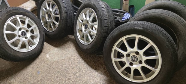 Volvo gyári felni +gumi garnitúra 15 coll