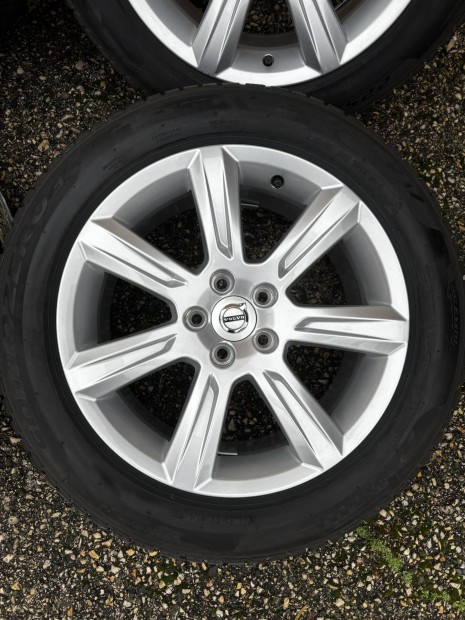 Volvo gy�ri �j 17" Ker�k szett