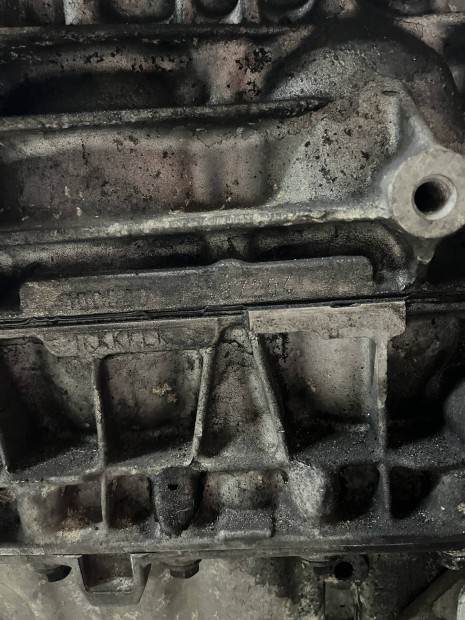 Volvo motor+ hengerfej