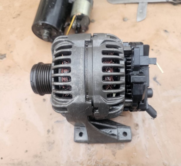 Volvo s40 2.0 benzines genertor 12000