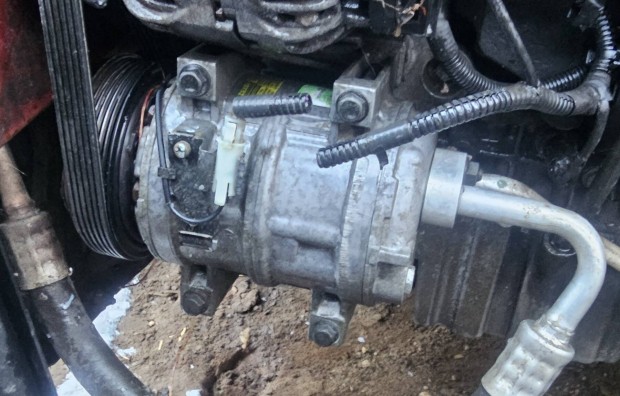 Volvo s40 2.0 benzines klima kompresszor Klimakompreszor 20000