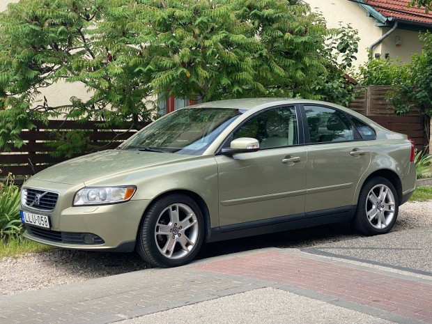 Volvo s40 elad