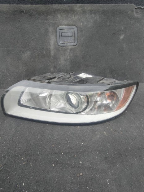 Volvo s40 v50 bal első lámpa 31299583