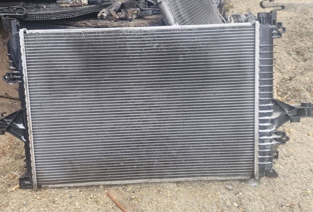 Volvo s80 2.4 benzines vízhütö radiátor 20000