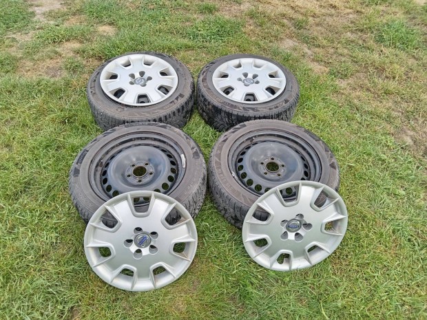 Volvo szerelt kerekek
