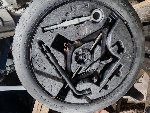 Volvo szerv�zker�k ,p�tker�k S80,V70 2008-2017