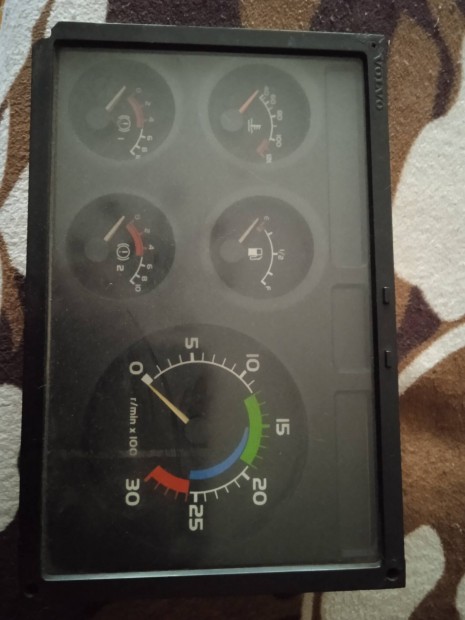 Volvo teheraut mszerfal 5ra egyben!