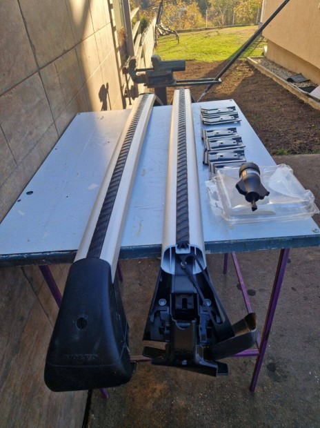 Volvo tetlc , valszn univerzlis, tbb csatlakoz van hozz