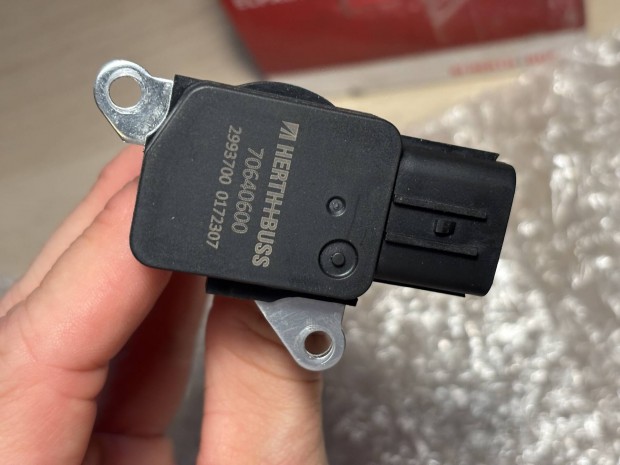 Volvo ut�ngy�rtott l�gt�megm�r�