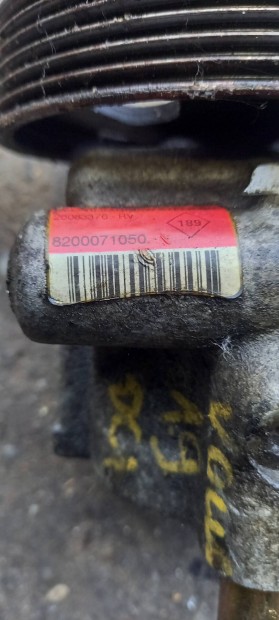 Volvo v40 1.9 dci szervszivatty 