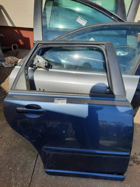 Volvo v50 jobb , bal első ajtó