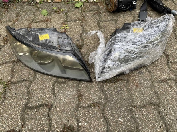 Volvo v50 s40 c30 jobb bal első fényszóró