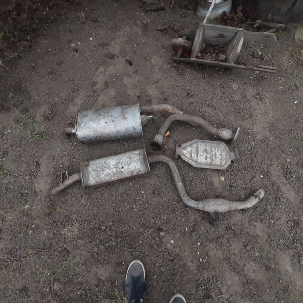 Volvo v 40 S 40 1,9 TD Kipufog�rendszer 1999 �vj�rat