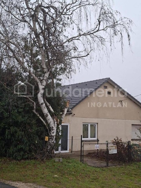 Vonyarcvashegyen Elad� ingatlan