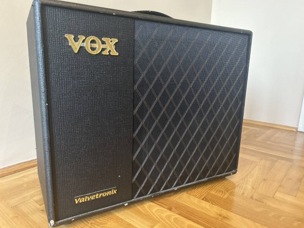 Vox VT100X modellez gitrkomb