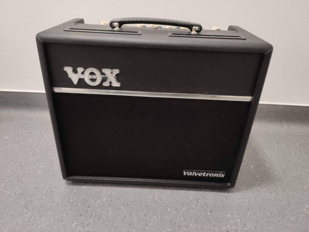 Vox VT20+ gitrkomb + Vox VFS5 lpkapcsol