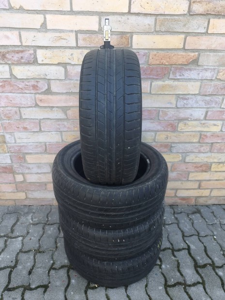 Voyager Summer ny�r gumi garnit�ra 215/55R16 215/55 R16