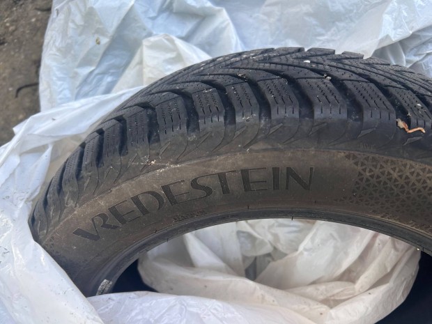 Vredestein 195/55 R16 Autógumi