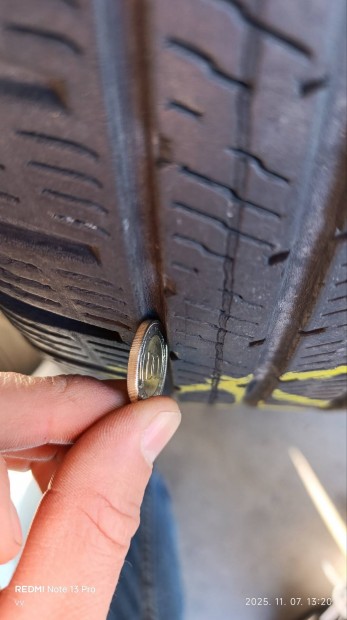 Vredestein 215/55r17, 215/55/17 ngy vszakos gumi