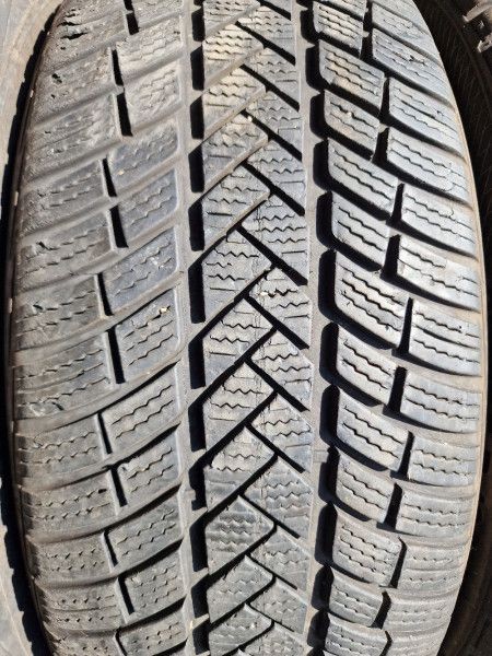 Vredestein 225/55R17 WINTRAC 5-6mm DOT19 hasznlt gumi HG13388 tli