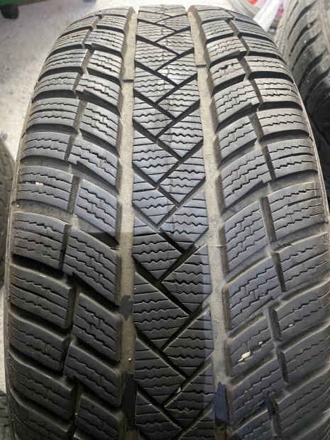 Vredestein 225/60 r17 téli gumi 225/60r17