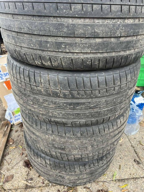 Vredestein 255/40 R19 ny�rigumi