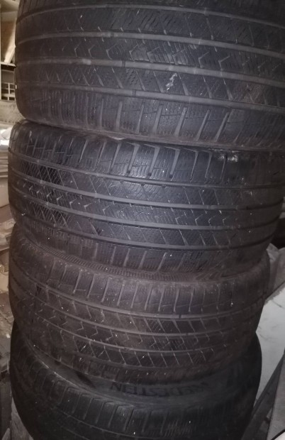 Vredestein Quatrac Pro+ XL Újszerű négyévszakos gumiabroncs