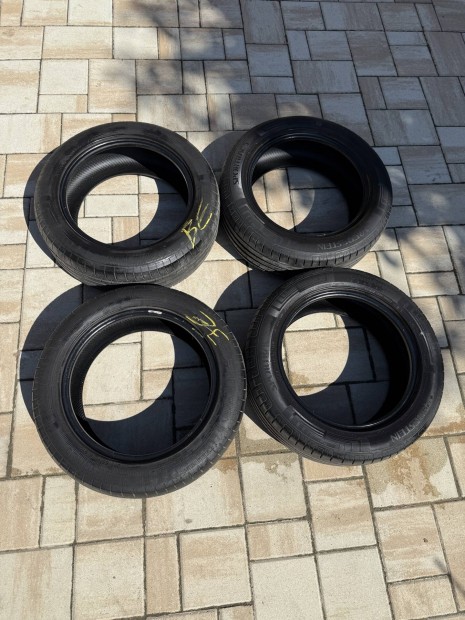 Vredestein Sportrac 5 205/55 R16 nyári gumi szett