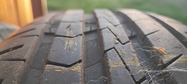 Vredestein Sportrac nyárigumi 225/65 r 17 méretben eladó.