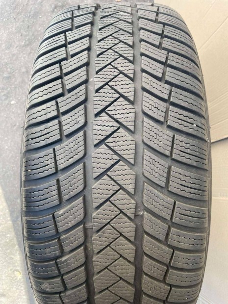 Vredestein Wintrac Pro+ 245/45 R 19" M+S téligumi