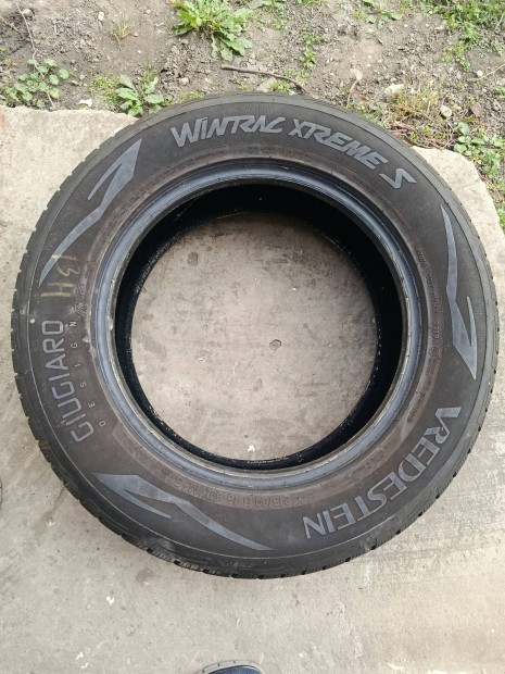 Vredestein Wintrac Xtreme S 215/60/16