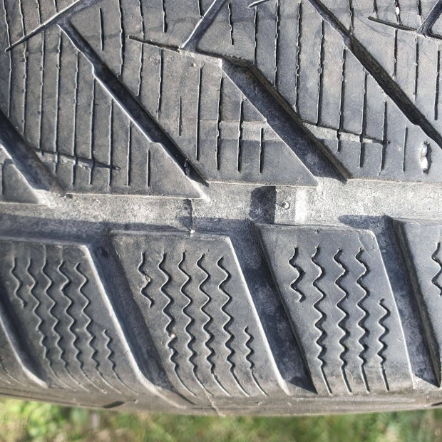 Vredestein tli gumi elad - 215/55 R17 98V M+S 4 db