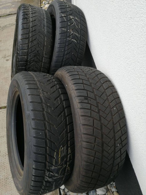 Vredestein tli gumik 225/55 R18